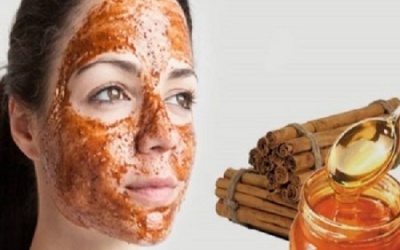 Trị sạch mụn, trẻ hóa làn da với bột quế và mật ong