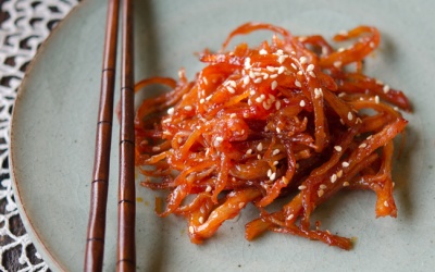 Mực xé xào cay lai rai mùa Đông lạnh