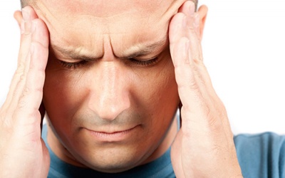 Đau nửa đầu, sợ ánh sáng, buồn nôn là bệnh gì?