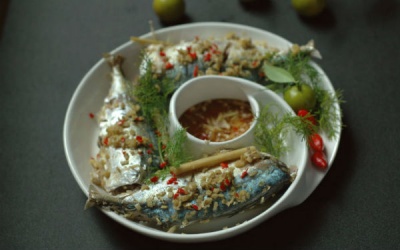 Món ngon đầu tuần: Cá bạc má hấp sả