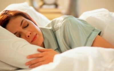 Ngủ nhiều cũng 'xấu' như hút thuốc, uống rượu