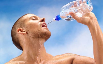 Uống ít nước khi tập luyện có thể gây tử vong