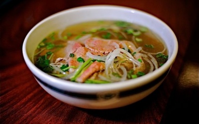 Tác hại khó lường từ bát phở bò tái sống