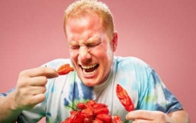 Uống nước sau khi ăn cay là sai lầm nghiêm trọng