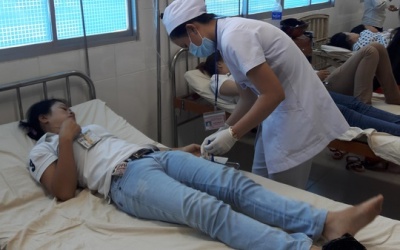 Món cá ngừ có 'vị lạ” khiến hàng loạt công nhân nhập viện