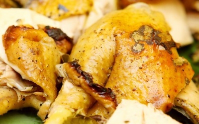 Gà đắp đất sét nướng: Độc - ngọt -  ngon