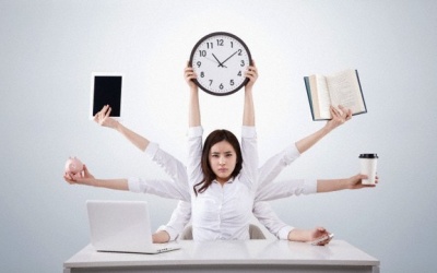 4 bài tập giúp 'thổi bay' mỡ bụng cho cô nàng công sở