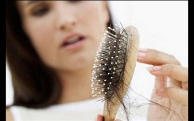 Trị gàu, ngừa rụng tóc chỉ nhờ hạt cỏ cà ri