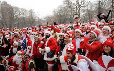 Hóa thân thành Ông già Noel tại Lễ hội Santacon Việt Nam