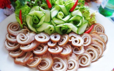 Tai heo ngũ vị thật ngon khiến chồng mê mẩn