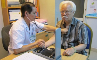 Viêm phổi ở người già: Dấu hiệu cần đi khám ngay