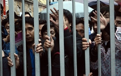 Vụ vaccine: Phụ huynh than đăng ký online khổ như xếp hàng?