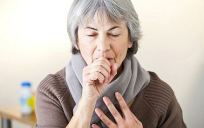 Biến chứng nguy hiểm của viêm phổi ở người cao tuổi