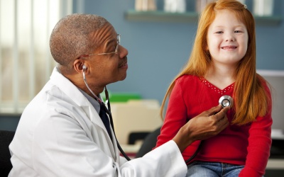 Bé gái 9 tuổi tim đập 140 nhịp/phút có phải đã bị bệnh tim?