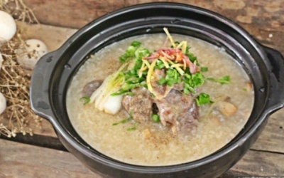 Cháo xương bò nấu bằng nồi cơm điện