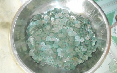 Đi trồng cỏ phát hiện 15kg tiền cổ