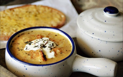 Súp hành tây kiểu Pháp ngọt ngào cho con yêu