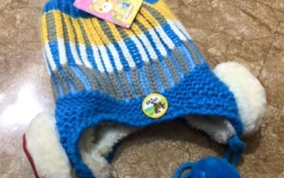 Nguy cơ bị điếc khi dùng mũ len gắn hộp âm thanh