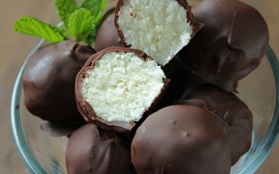 Ngày lạnh làm chocolate nhân dừa siêu ngon chẳng cần lò nướng