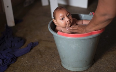 ​Mỹ khuyến cáo thai phụ không đến 14 nước có virus Zika