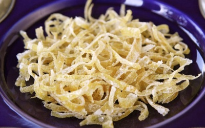 Ăn mứt vỏ chanh không lo Tết bị ho 