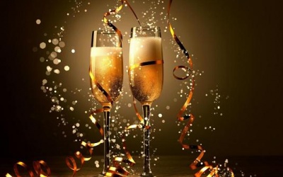 Lợi ích sức khỏe không ngờ của rượu champagne