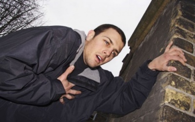 Khó thở, hồi hộp thường xuyên phải làm sao?