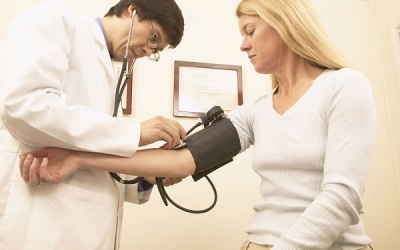 Huyết áp thấp sau khi ăn no phải làm sao?