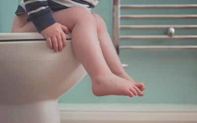 Tại sao trẻ bị tiêu chảy nên ăn gừng, kỵ ăn tỏi? 