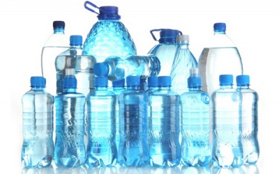 Thị trường nước uống đóng chai: 'Vàng thau lẫn lộn'