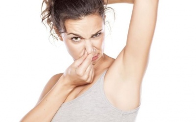 5 cách 'đánh bay' mùi hôi nách khó chịu