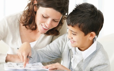 Con bị tự kỷ, cha mẹ chớ hoang mang!