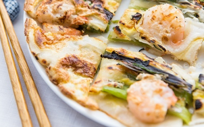 Làm pancake Hàn Quốc tốc hành: 15 phút là xong! 