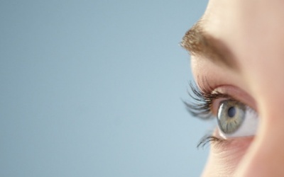 7 thói quen hàng ngày đang gây hại cho đôi mắt