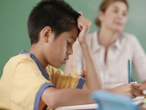 Con bị mất ý thức, giật ở mắt sau sốt cao co giật là bệnh gì?