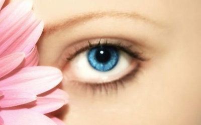 Tầm nhìn trung tâm bị mờ mắc bệnh gì?