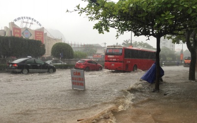 Mưa bất thường: Lào Cai thiệt hại, Quảng Ninh sẵn sàng di dân