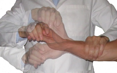 10 dấu hiệu cảnh báo sớm bệnh Parkinson