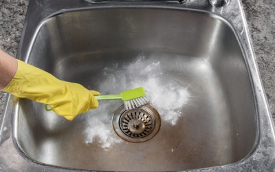 4 mẹo tự thông tắc cống cho vợ đảm