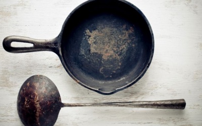 Dụng cụ nhà bếp gỉ sét có gây nguy hiểm cho sức khỏe?