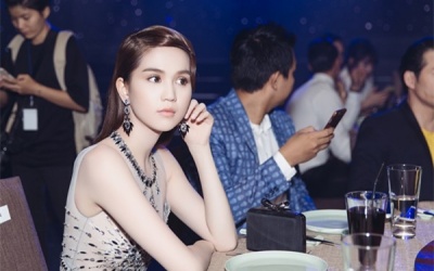 Ngọc Trinh đẹp 'mướt mát' khiến các quý ông không thể rời mắt