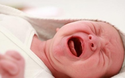 Trẻ đau đầu, sốt cao kéo dài: Có thể do viêm não!