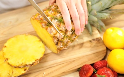 Hiểm họa khôn lường do ăn dứa sai cách!