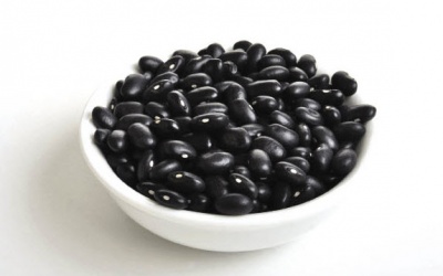 Có nên nuốt đậu đen sống để trị đái tháo đường, tim mạch?