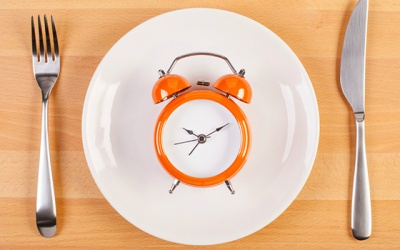 Giảm cân bằng cách nhịn ăn nửa vời