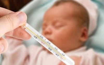 Những dấu hiệu nhận biết trẻ sốt virus