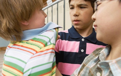 Giúp trẻ đối phó với những kẻ bắt nạt như thế nào?