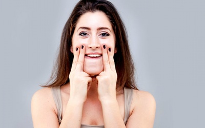 Trẻ hoá làn da dễ hơn ăn cháo nhờ tập yoga mặt