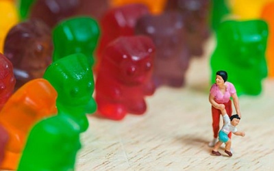 Trẻ vạ lây vì bố mẹ đầy bệnh trong người