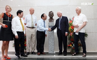 Khánh thành tượng cố Thủ tướng Thủy Điển Olof Palme tại BV Nhi TW